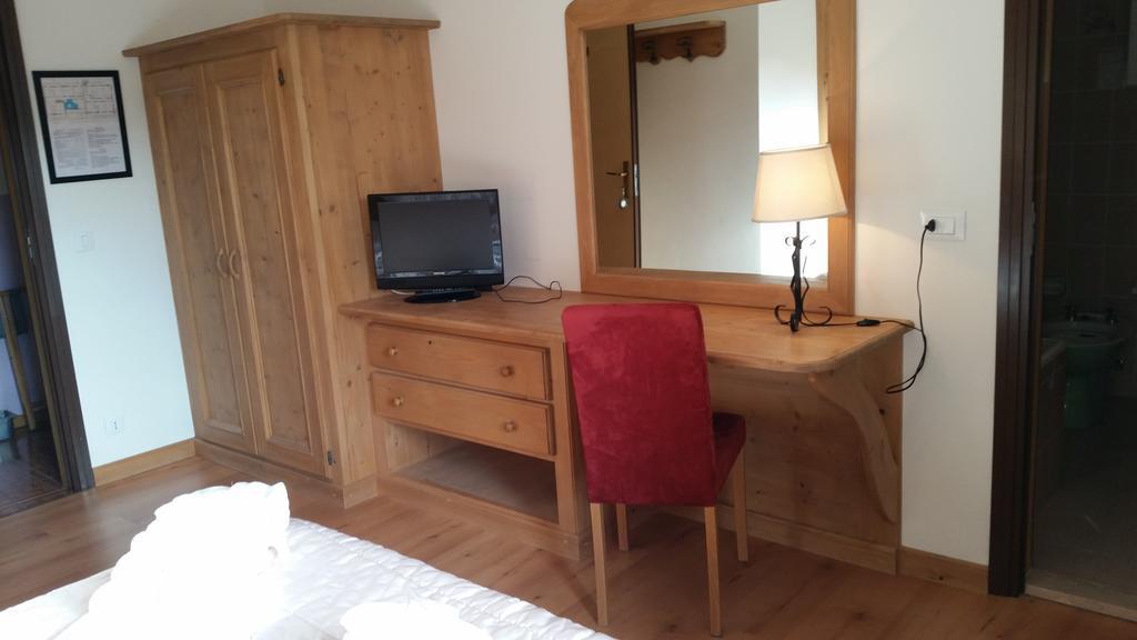 Albergo Bellavista Dosoledo Kamer foto
